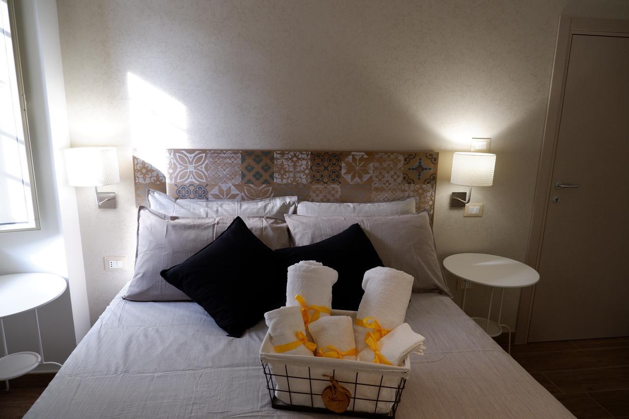 B&B Il Giardino In Citta - Parcheggio Privato Gratuito Foggia Luaran gambar