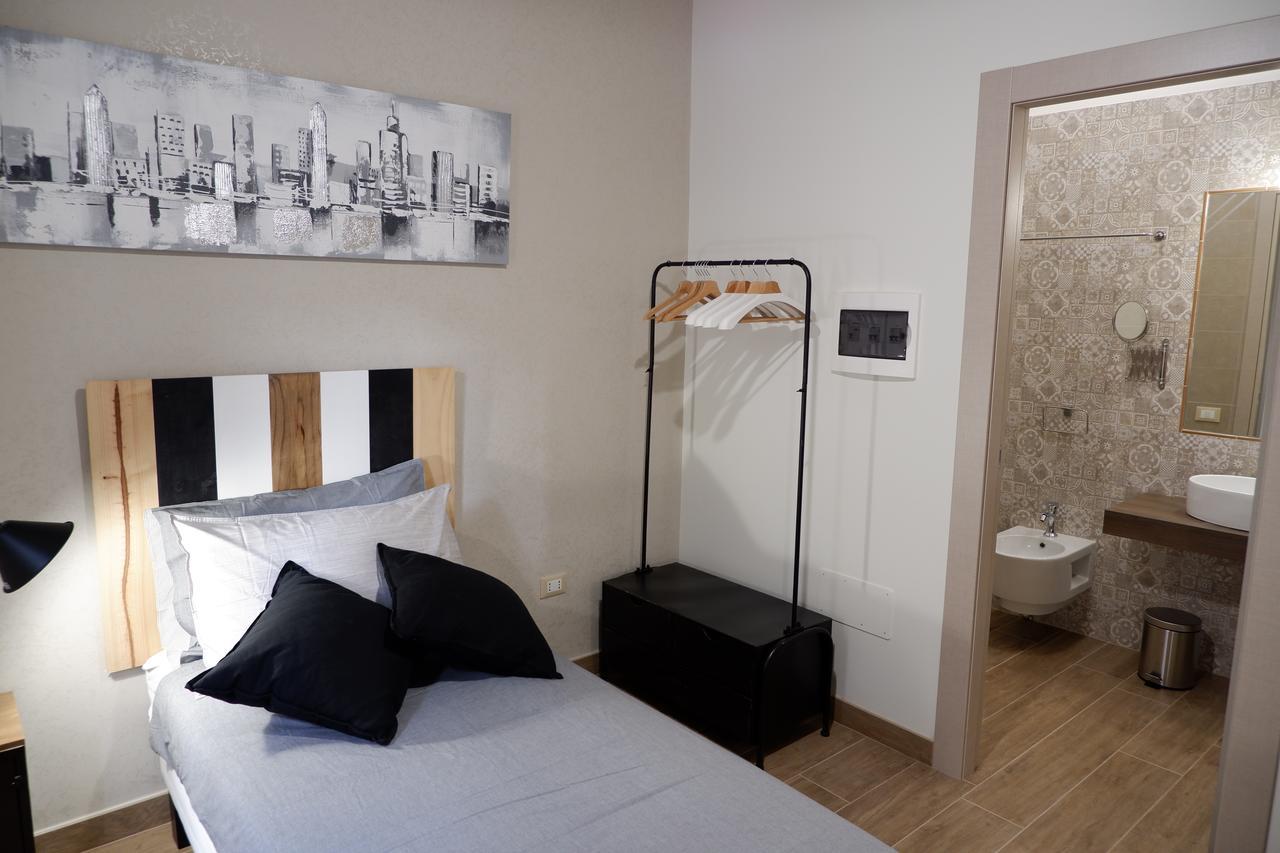 B&B Il Giardino In Citta - Parcheggio Privato Gratuito Foggia Luaran gambar